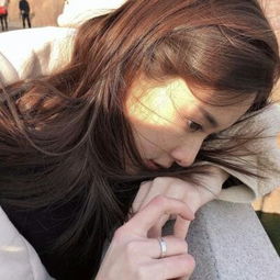 游泳馆女更衣室窗外的监控正对室内 馆方：已着手整改